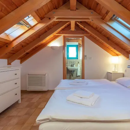 Bugenvila By Interhome