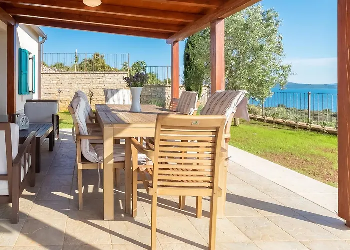 度假居 Bugenvila By Interhome