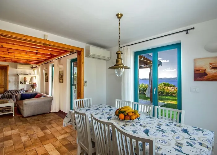 Bugenvila By Interhome