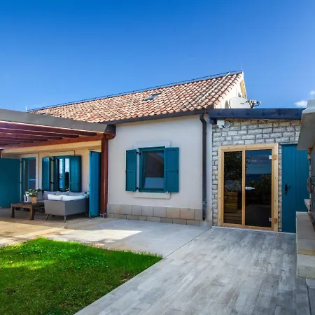 Bugenvila By Interhome *