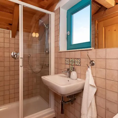 Bugenvila By Interhome * Ugljan