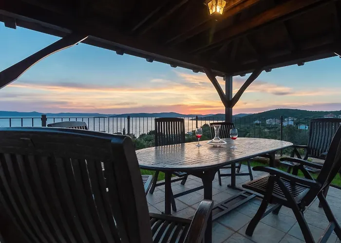 Bugenvila By Interhome *