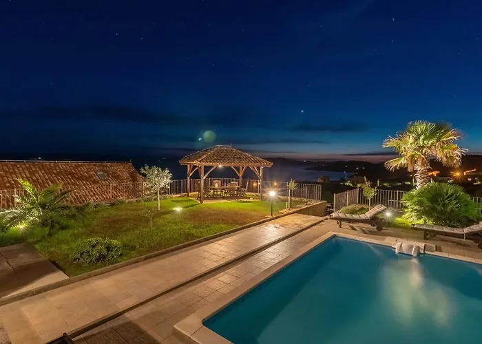 펜션 Bugenvila By Interhome 우글랸